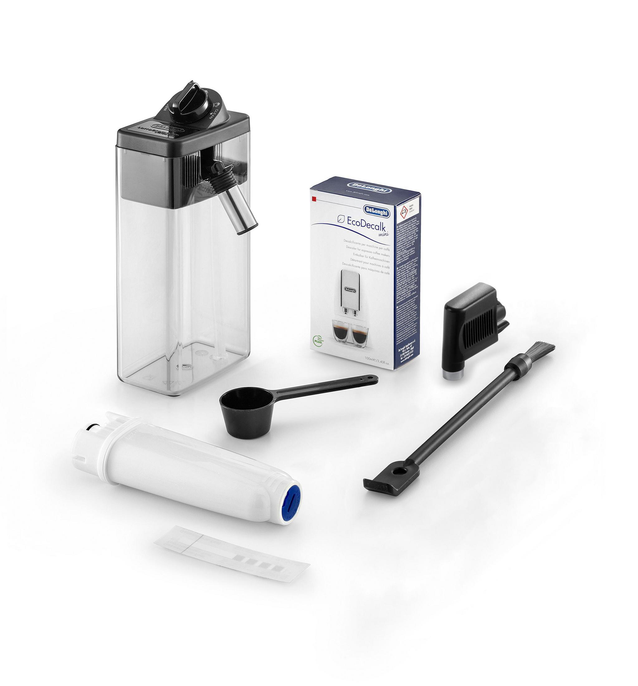 Kaffeemaschinenzubehör: Wasserbehälter, Entkalker, Messlöffel, Bürste.