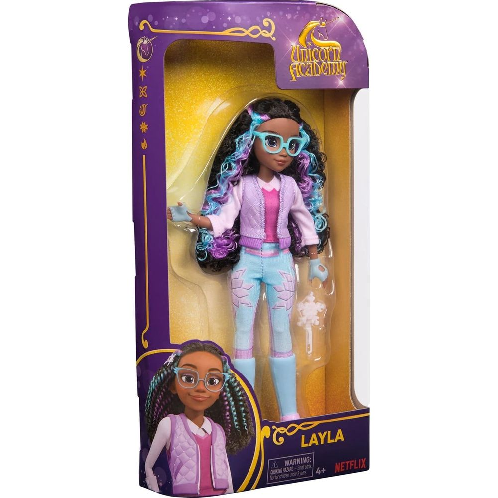 Muñeca Layla de Unicorn Academy con pantalones turquesa y chaqueta morada.