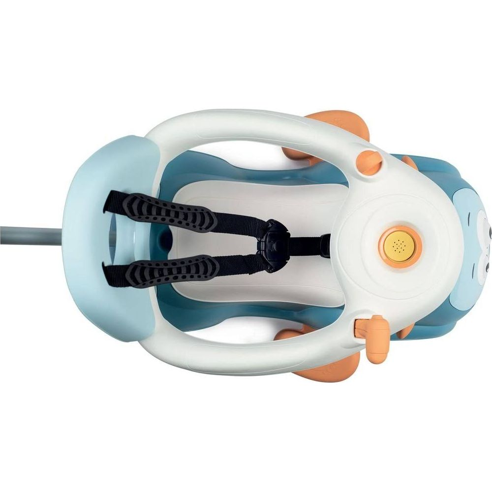 Niebiesko-biały jeździk z pasami bezpieczeństwa i pomarańczowymi akcentami.