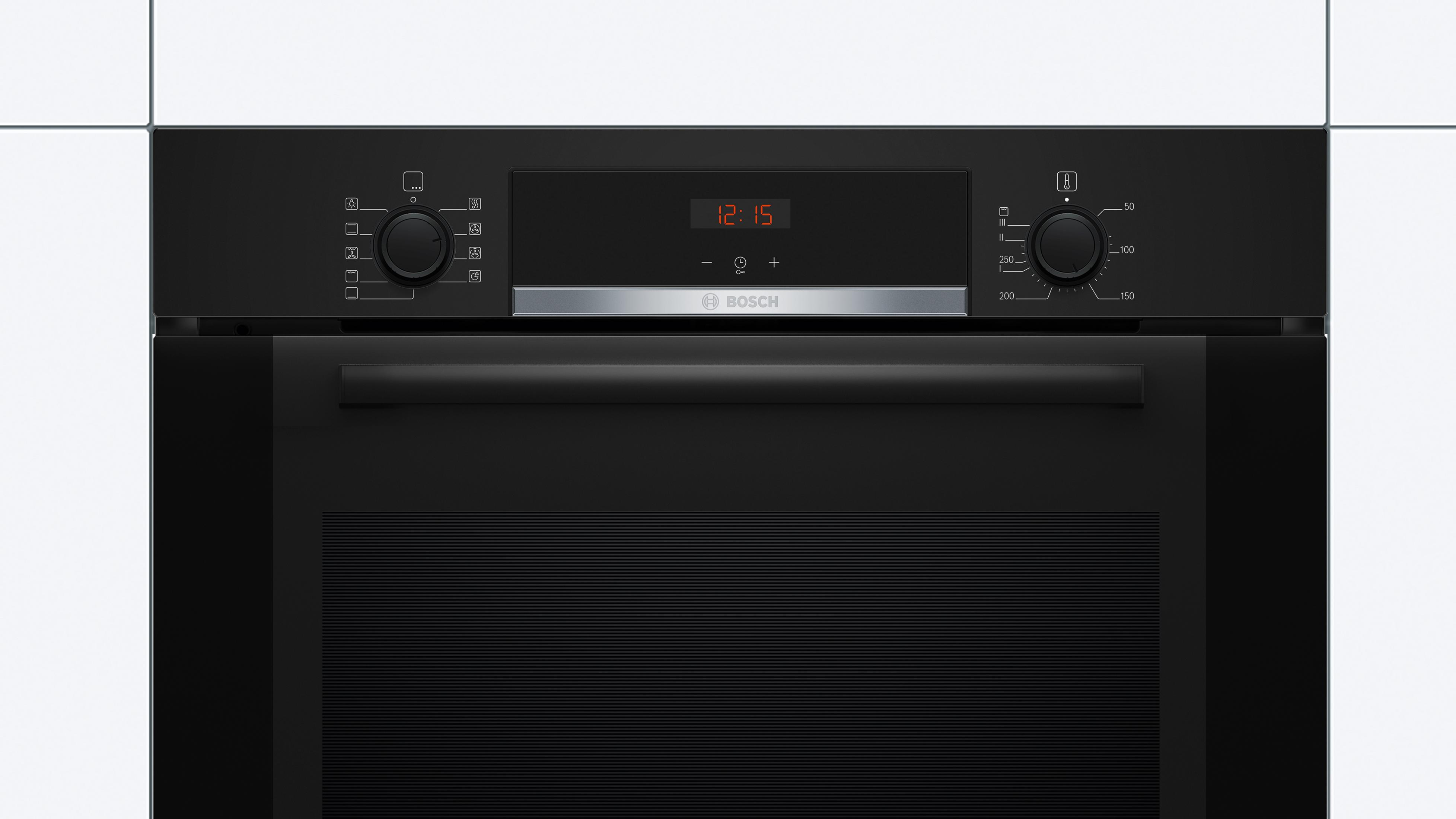 Forno da incasso nero moderno con display digitale e manopole.