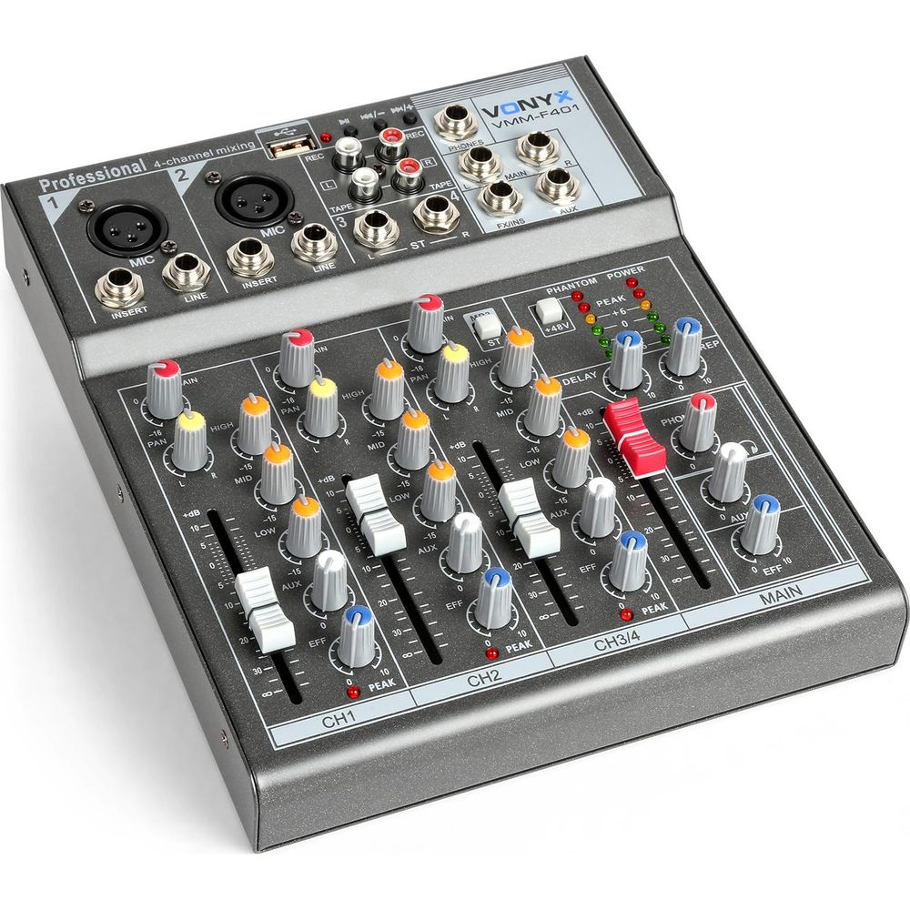 Una console di missaggio Vonyx VMM-F401 grigia a 4 canali con molte manopole e cursori.