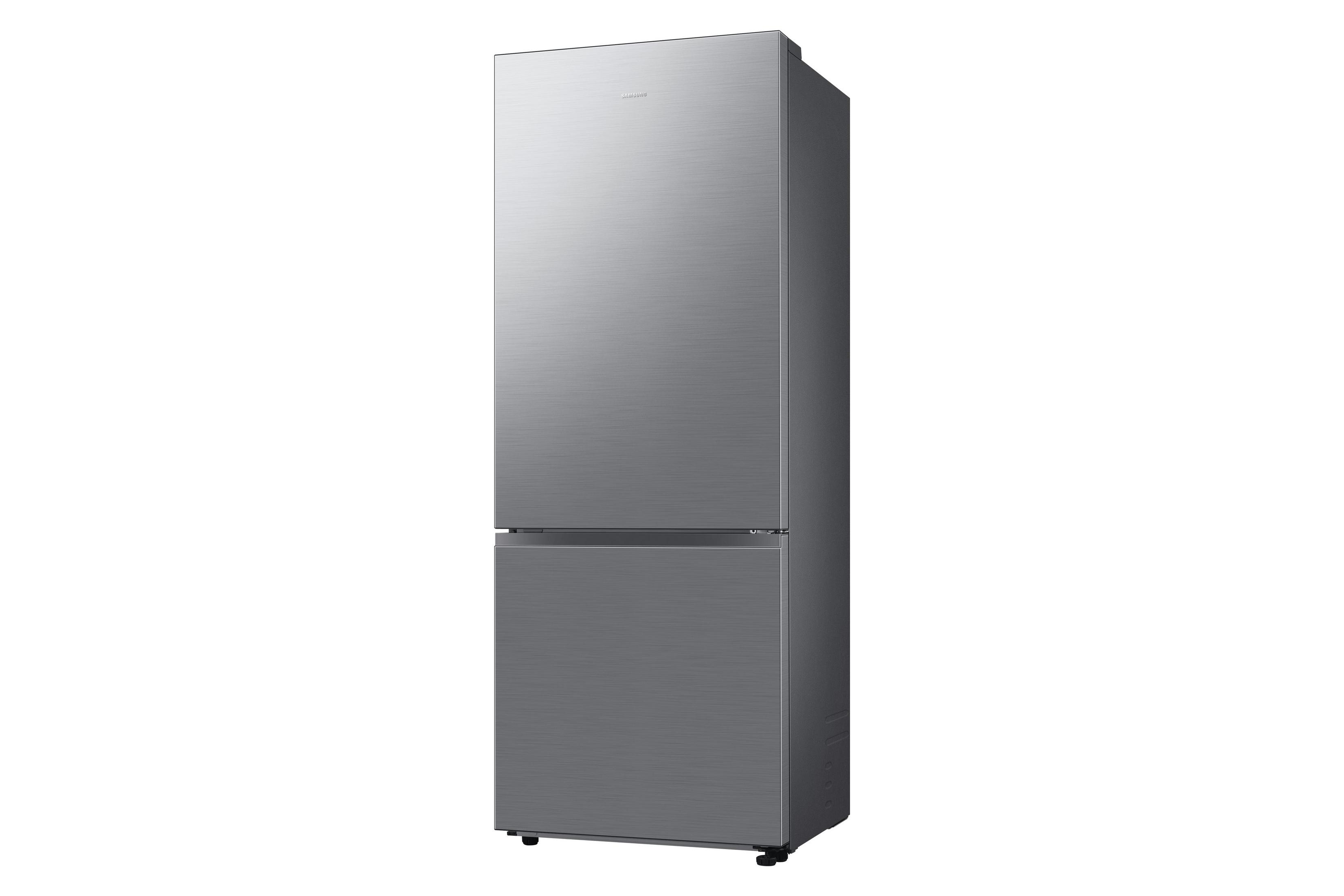 Ein silberner Samsung-Kühlschrank mit zwei Türen steht auf weißem Hintergrund.