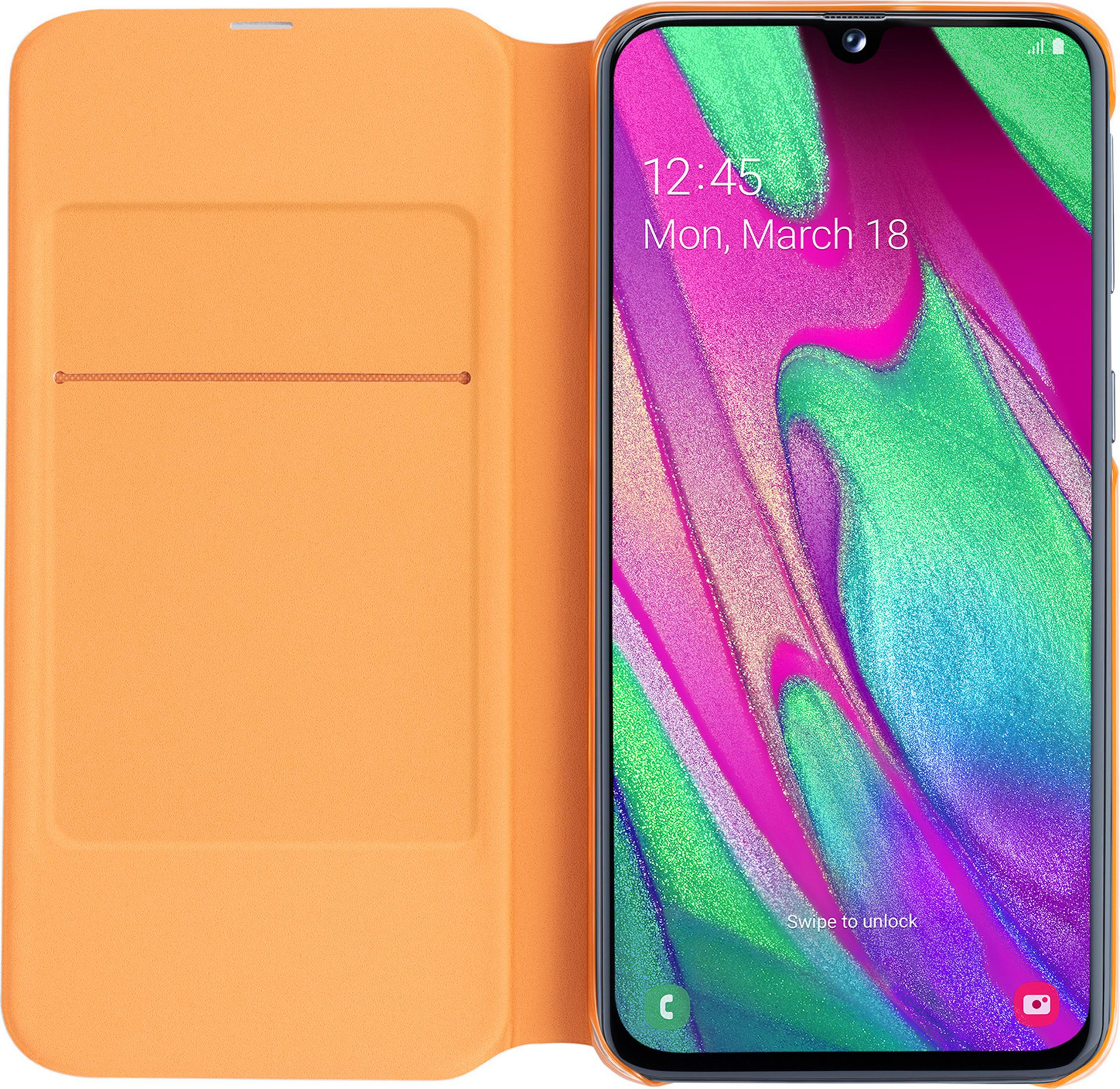 Pomarańczowe etui na telefon otwarte, ukazujące ekran główny.