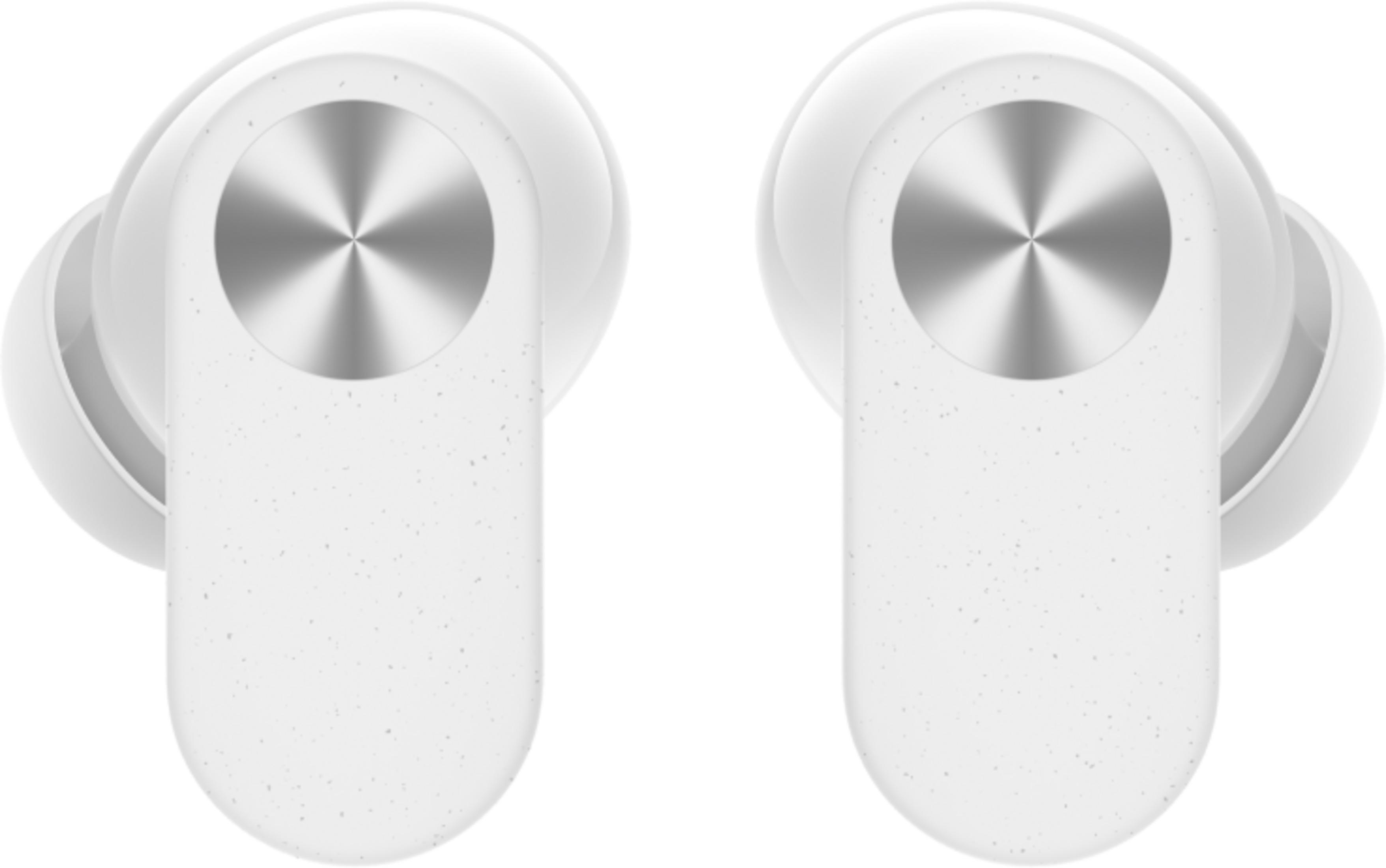Due auricolari bianchi con centri argentati su sfondo bianco.