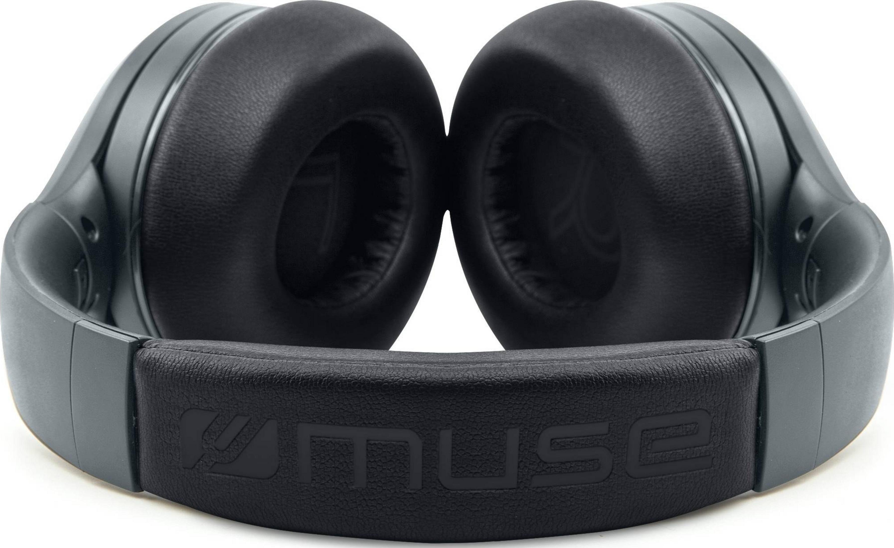 Casque noir avec oreillettes rembourrées et arceau rembourré arborant un logo.