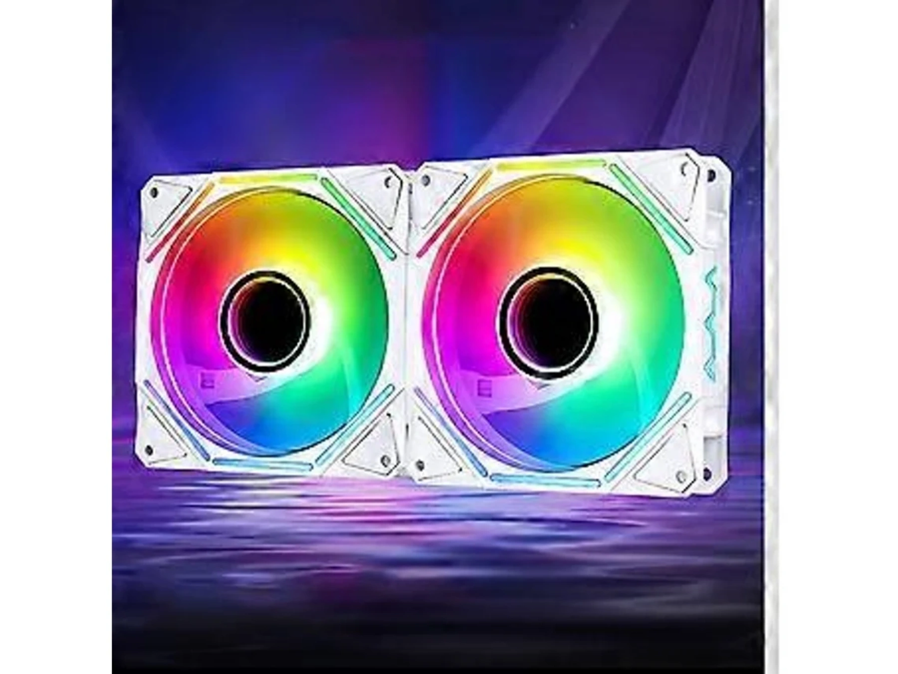 Zwei weiße Lüfter mit RGB-Beleuchtung leuchten auf einem dunklen Hintergrund.