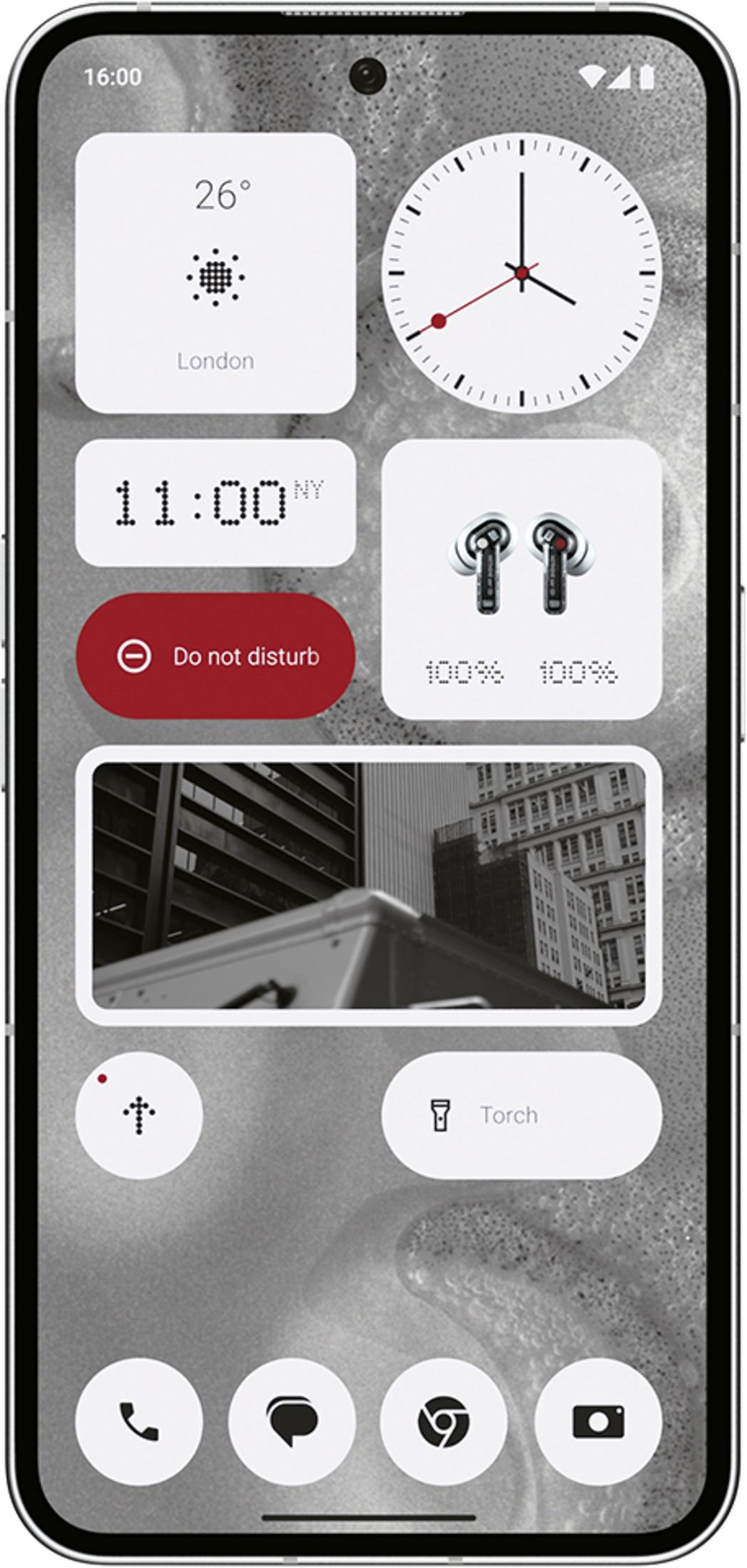 Smartphone-Startbildschirm mit Widgets: Wetter, Uhr, Kopfhörer und Benachrichtigungen.