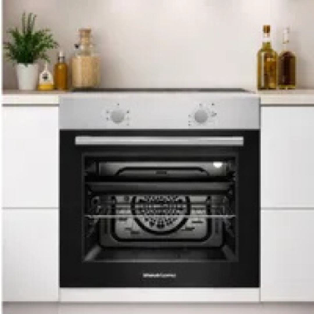 Un forno da incasso con pannello comandi argentato e porta nera in cucina.