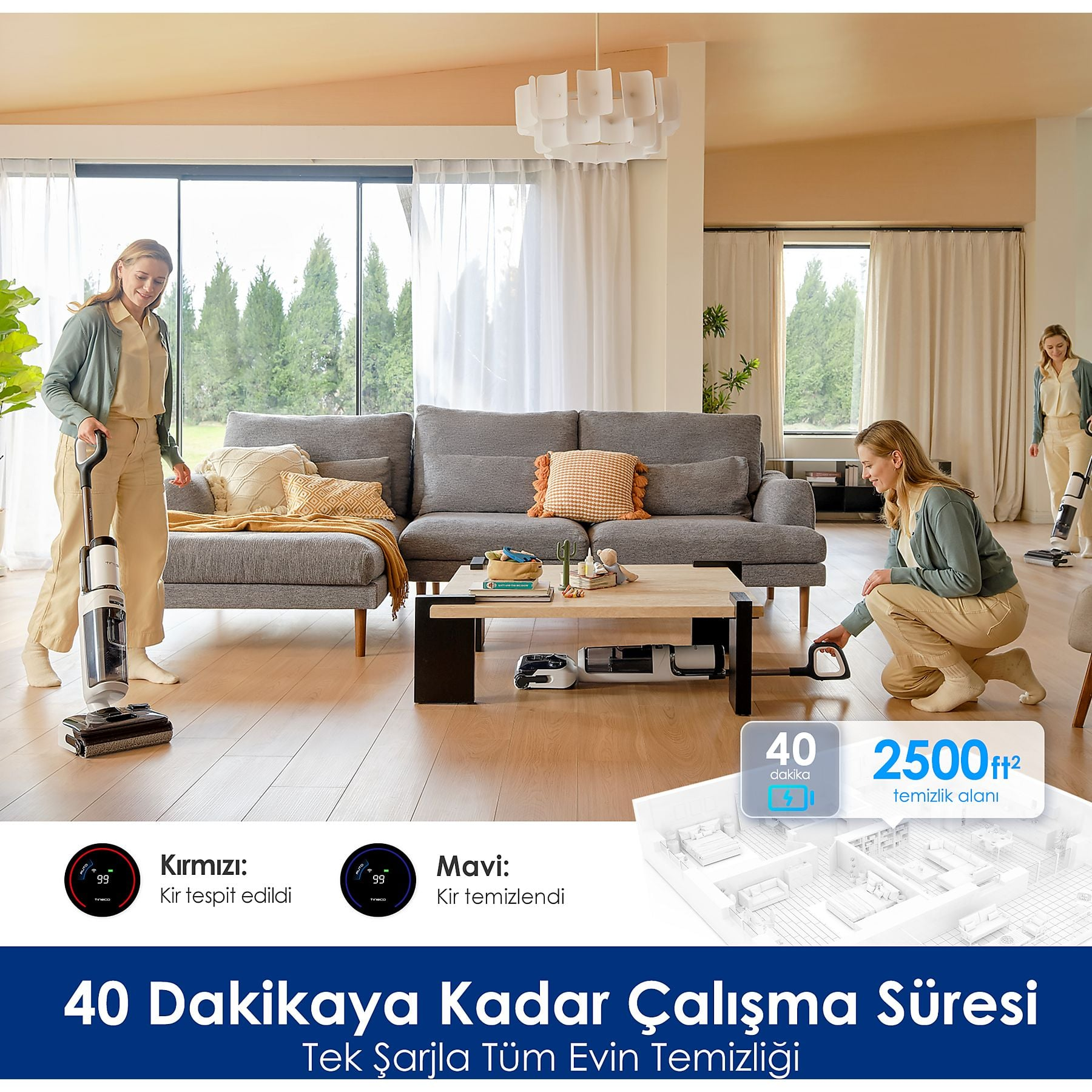 İki kadın kablosuz süpürgeyle oturma odasını temizliyor.