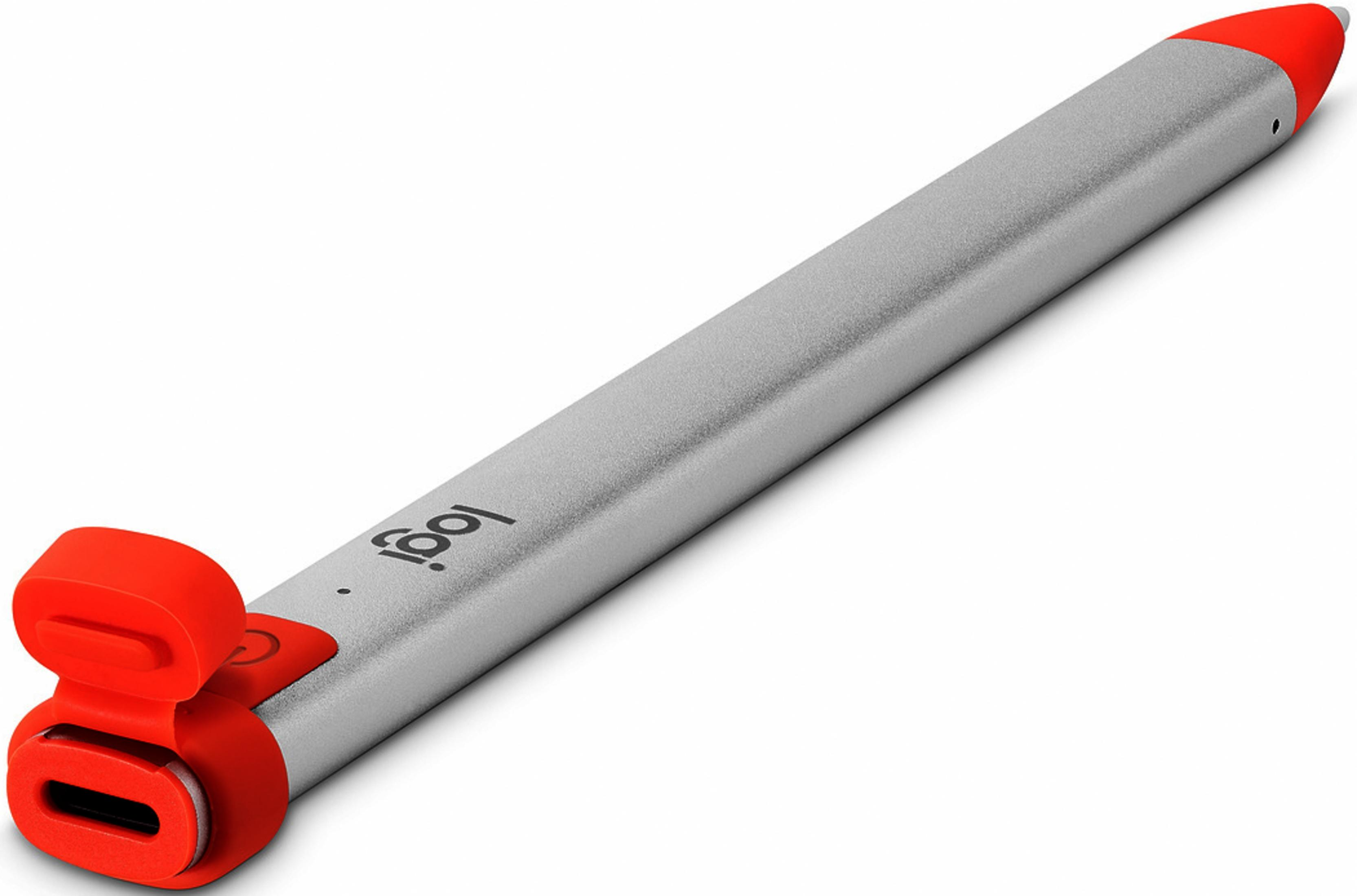 Uno stilo argentato con cappuccio e connettore USB-C rossi.