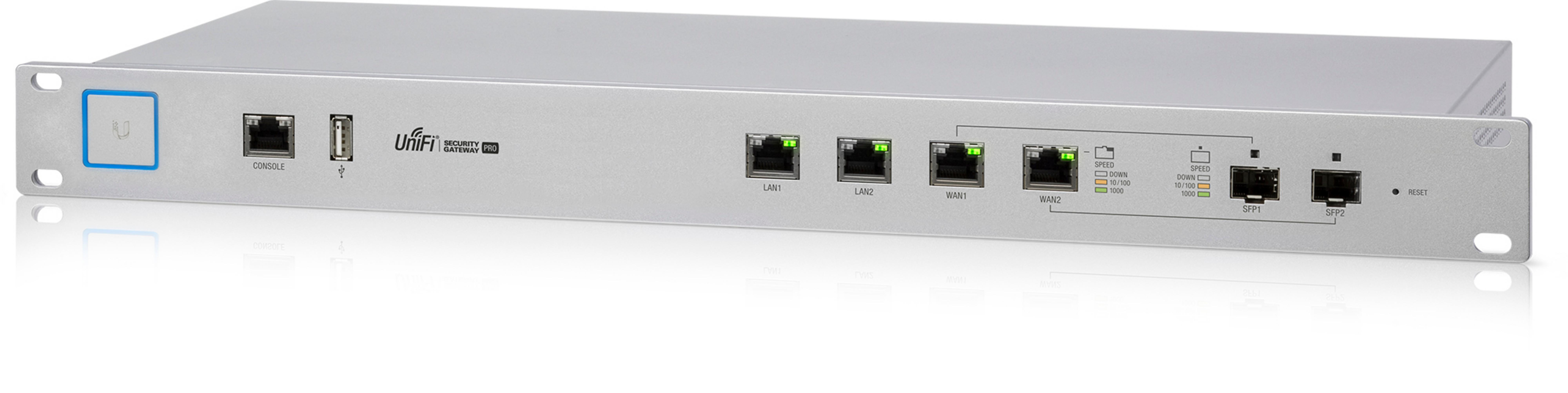 Dispositivo rack argentato UniFi Security Gateway Pro con porte.