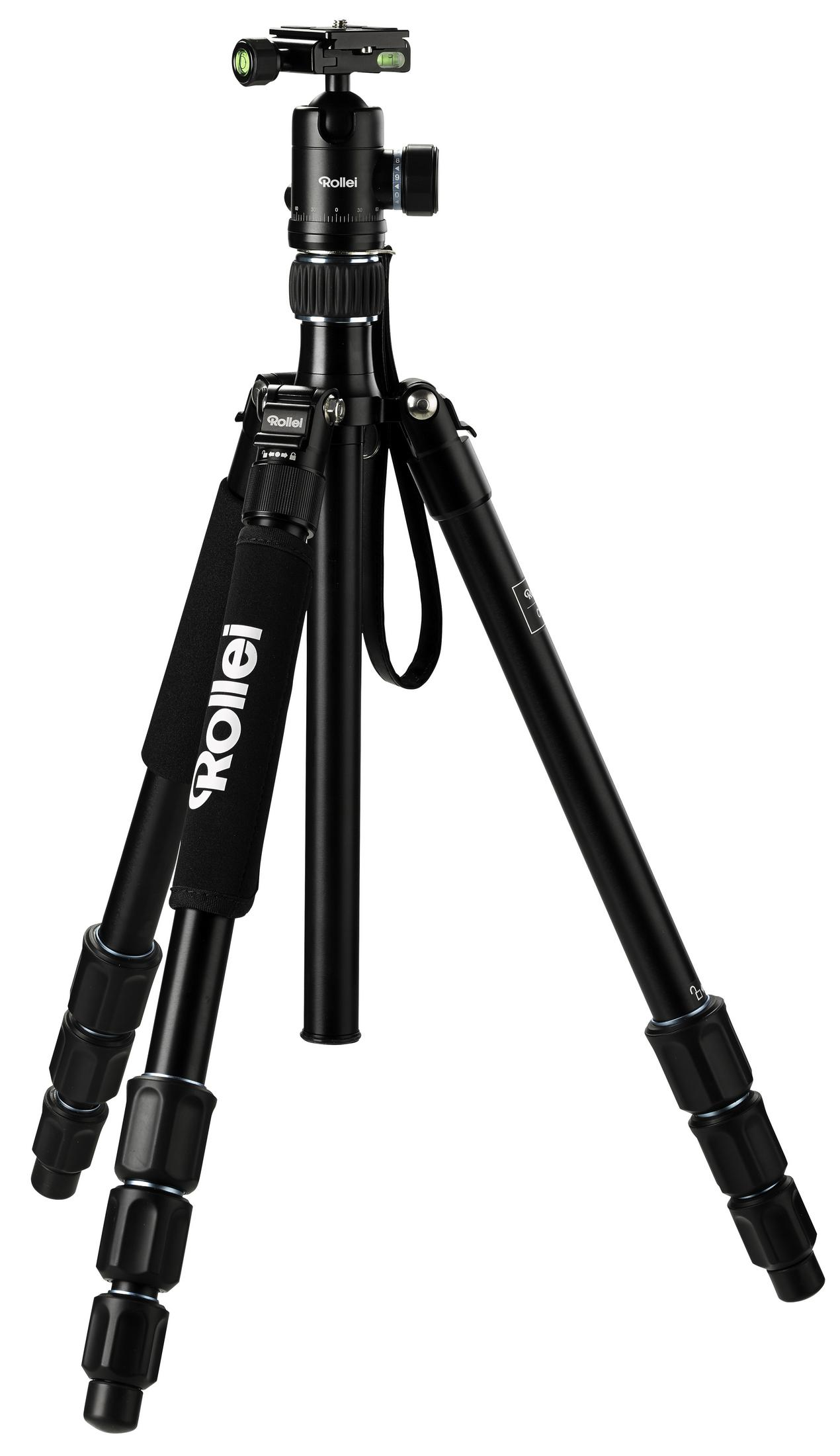 Czarny statyw Rollei z głowicą kulową i poziomicą, w studio.