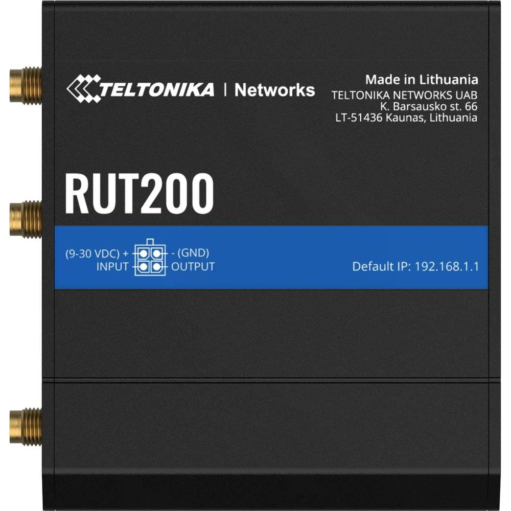 Ein schwarzer Teltonika RUT200 Router mit Anschlüssen und IP-Adresse.