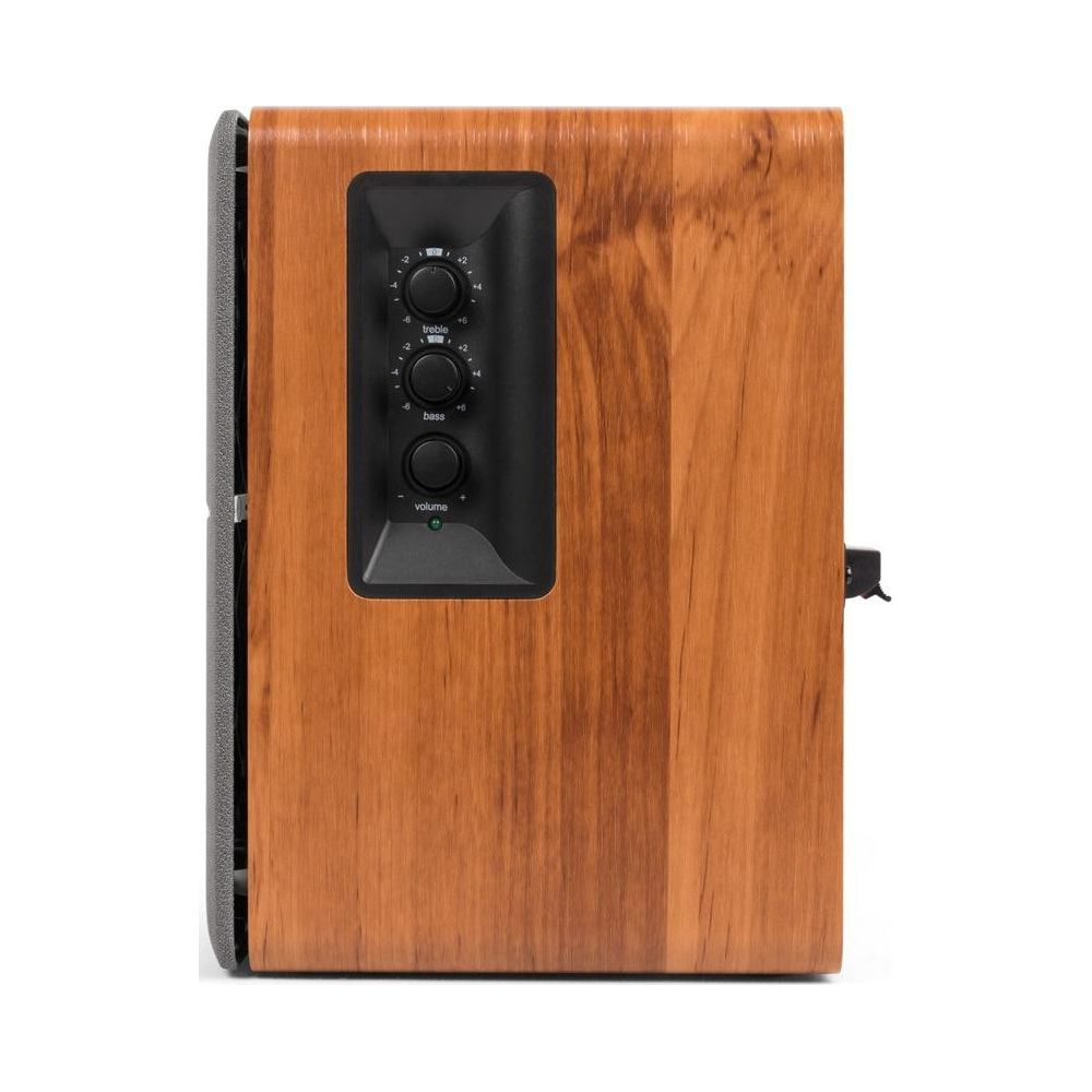 Drewniany głośnik z kontrolkami głośności, basu i tonów wysokich.