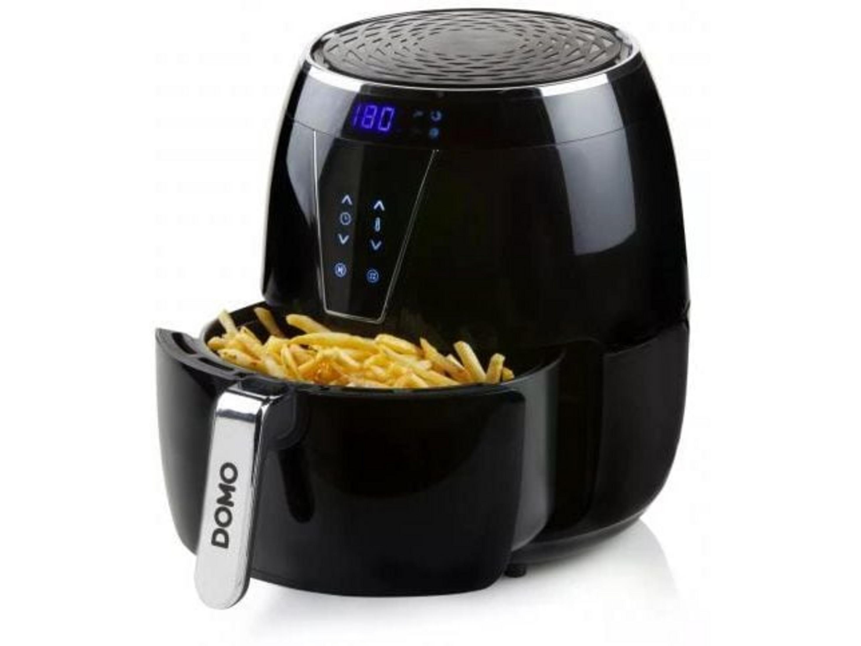 Czarna frytkownica beztłuszczowa z frytkami i wyświetlaczem cyfrowym.