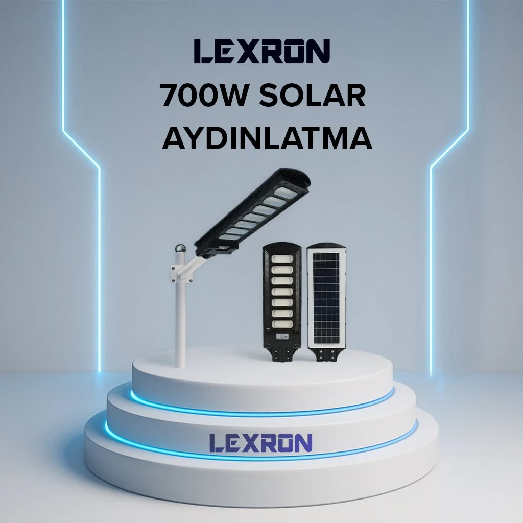 Lexron 700W solar aydınlatmalar mavi aydınlatmalı beyaz bir podyumda.