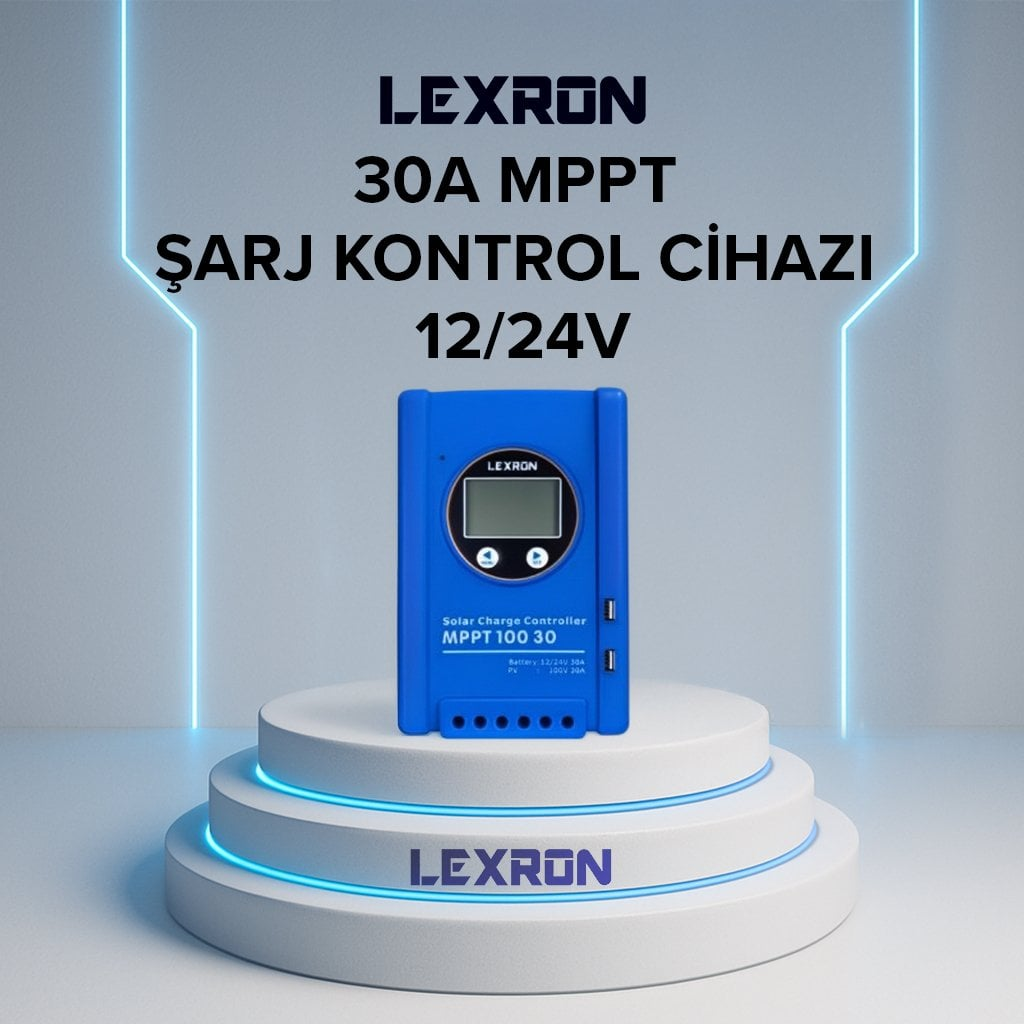 Mavi Lexron 30A MPPT solar şarj kontrol cihazı metinli sergileme podyumunda.