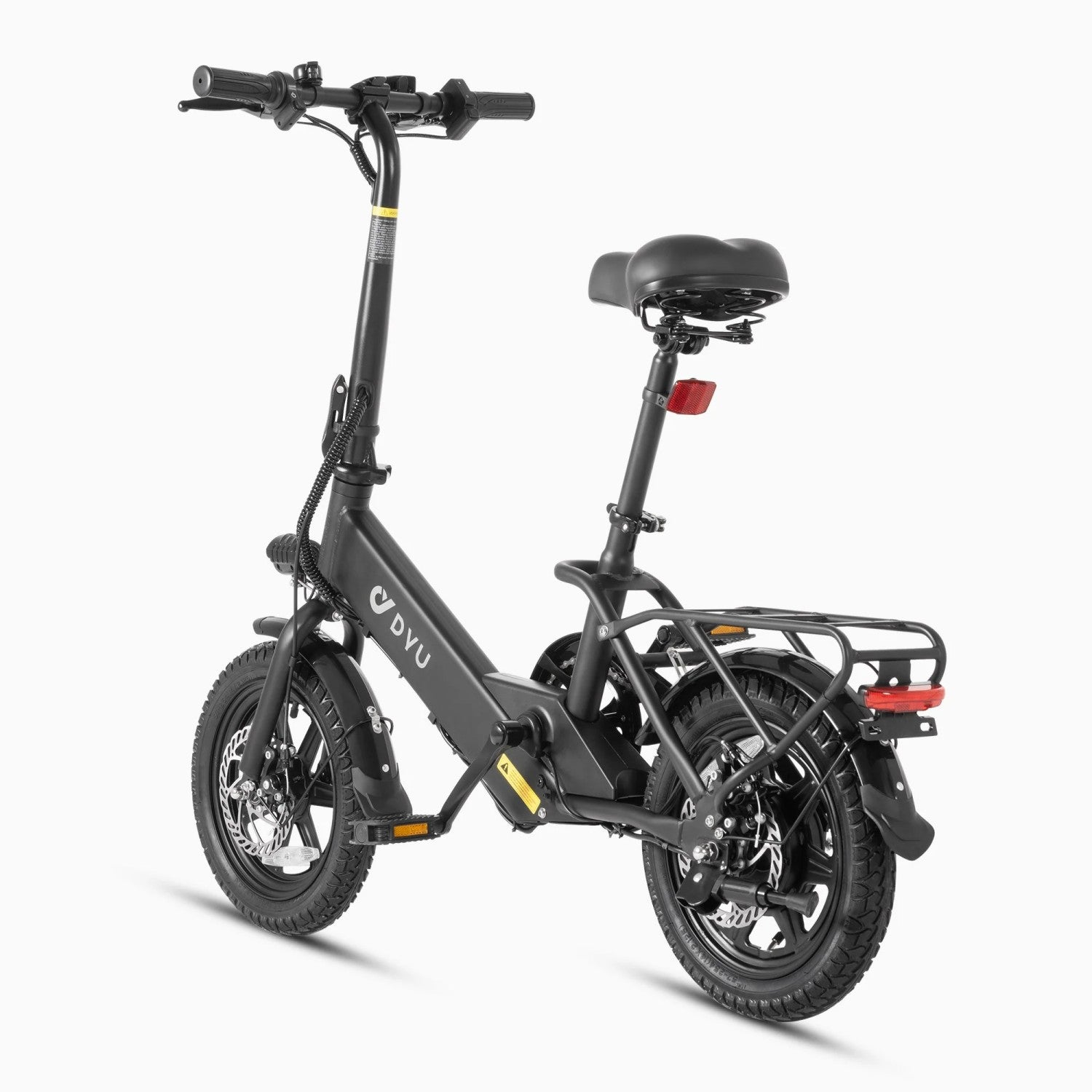 Una bicicleta eléctrica plegable negra con portaequipajes y faro se muestra sobre fondo blanco.