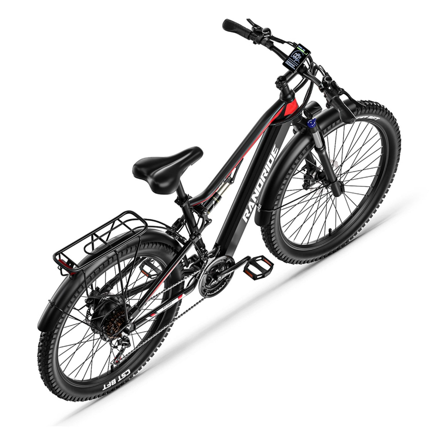 Bicicleta eléctrica negra con portabultos, neumáticos anchos y pantalla digital.