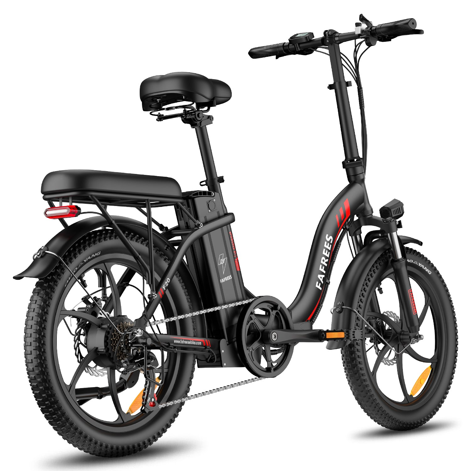Bicicleta eléctrica negra con neumáticos anchos, portabultos y detalle rojo.