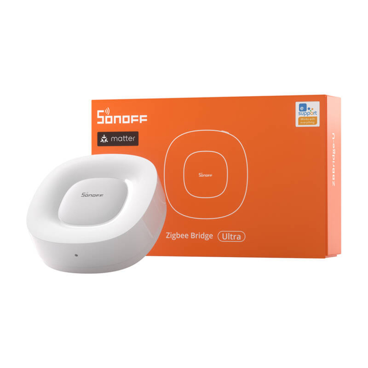 Un dispositivo blanco Sonoff Zigbee Bridge Ultra con su embalaje naranja.