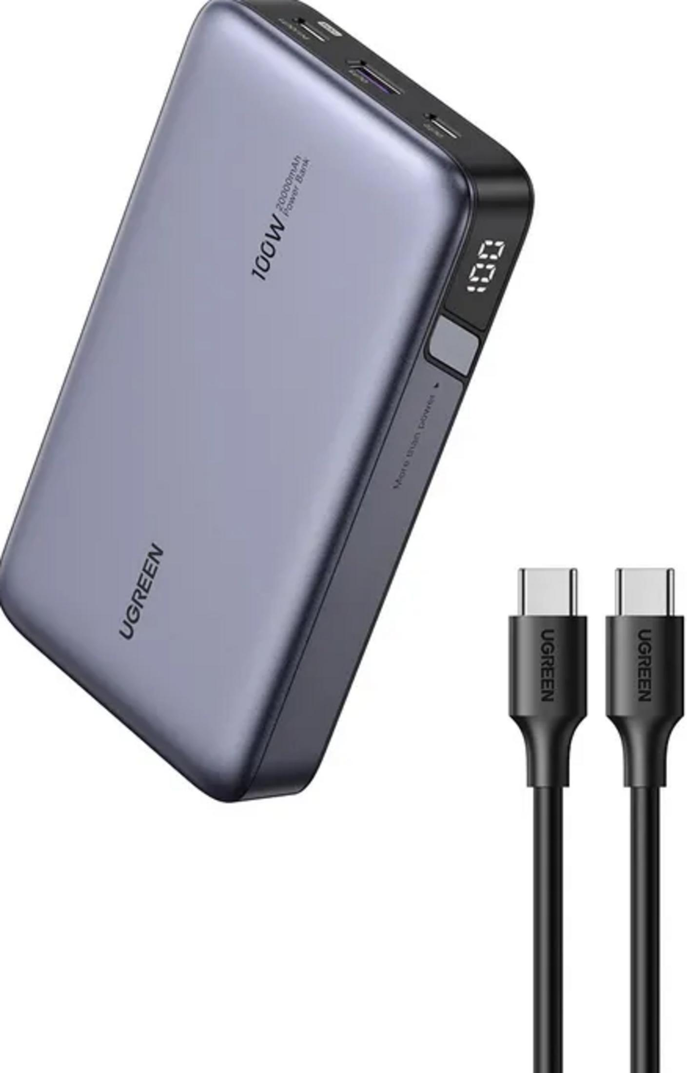 Power bank UGREEN grigio 100W, 20000mAh con due cavi USB-C neri.