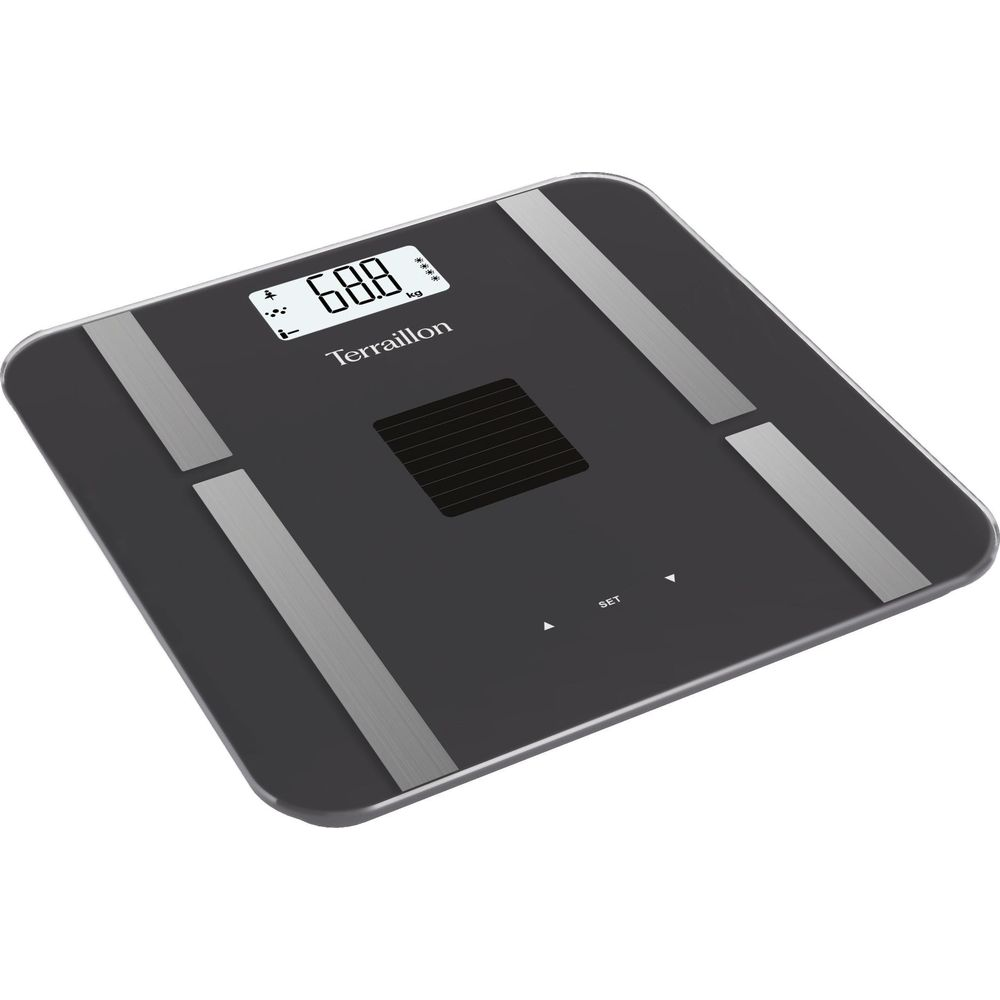 Eine schwarze digitale Personenwaage mit silbernen Akzenten und einem LCD-Display.