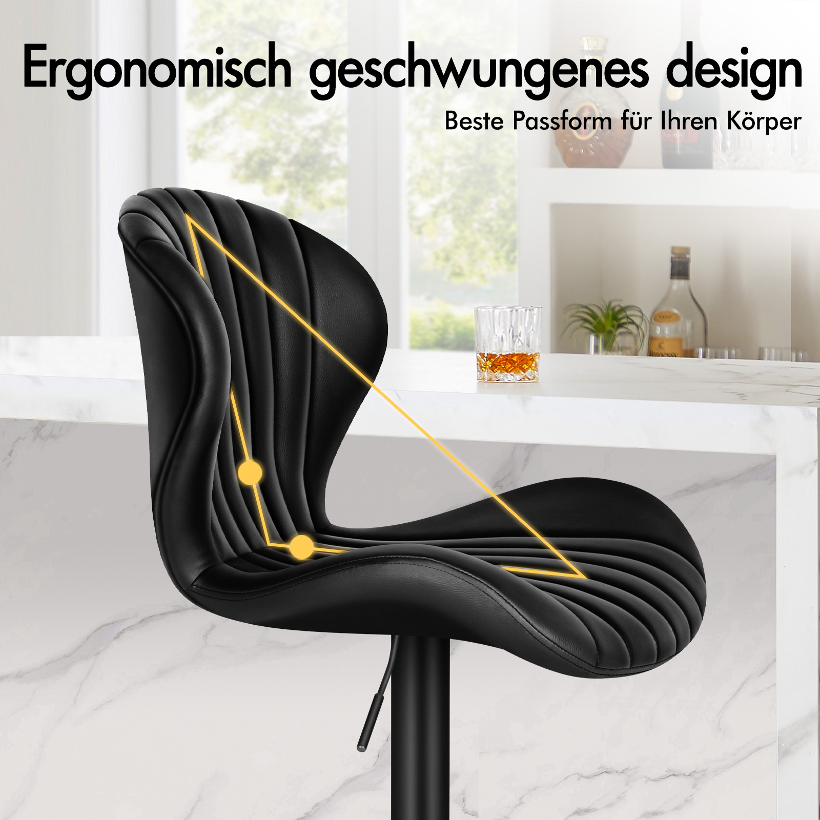 Schwarzer ergonomischer Barhocker mit Wellenmuster, Glas Whiskey & Flaschen.