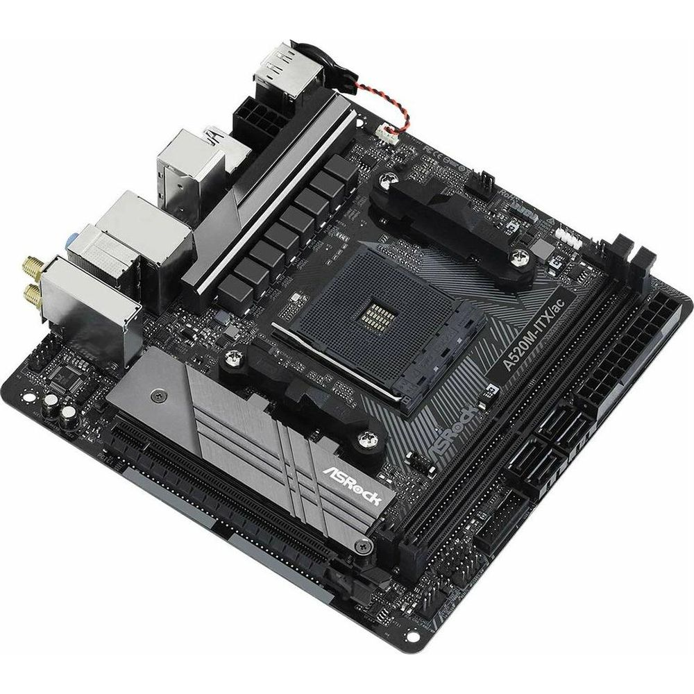 Czarna płyta główna ASRock A520M-ITX/ac z gniazdem procesora i slotami RAM.
