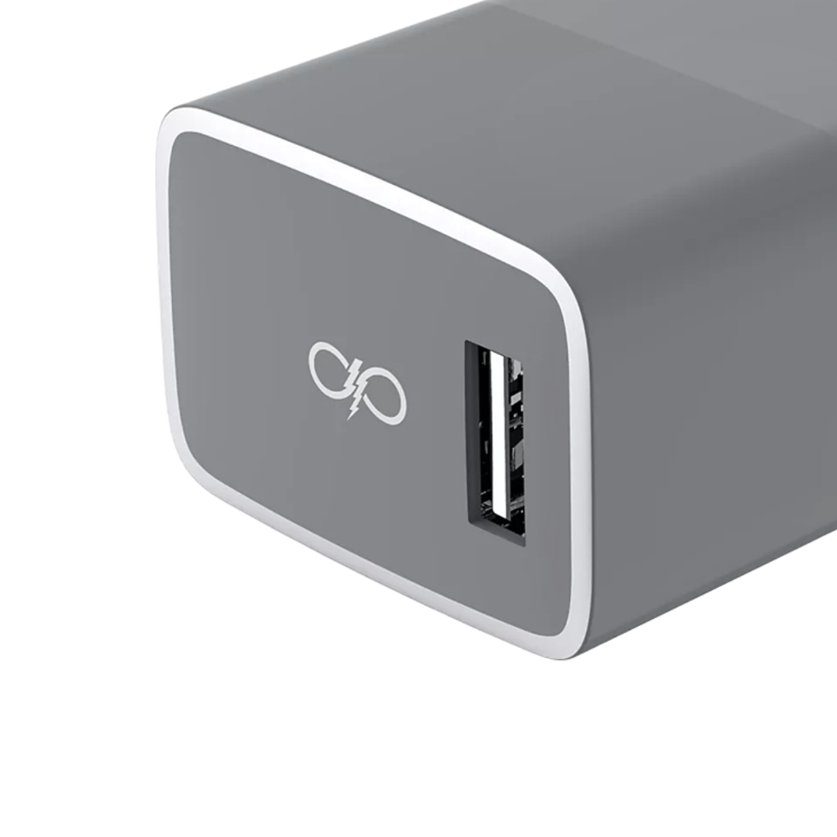 Adaptateur chargeur USB gris avec bordure blanche et logo.