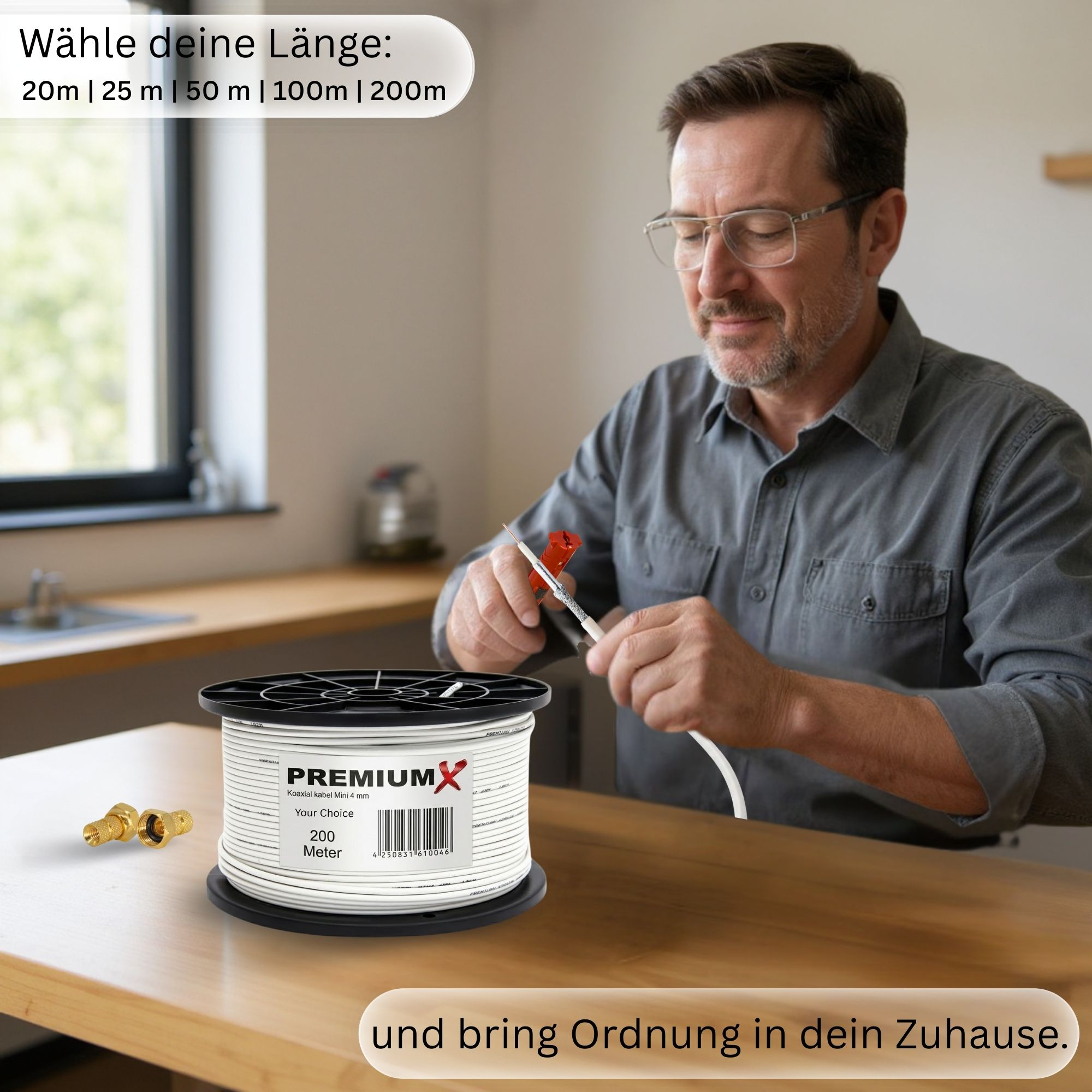 Mann bereitet Kabel vor. Spule mit Kabel und Stecker liegen daneben.