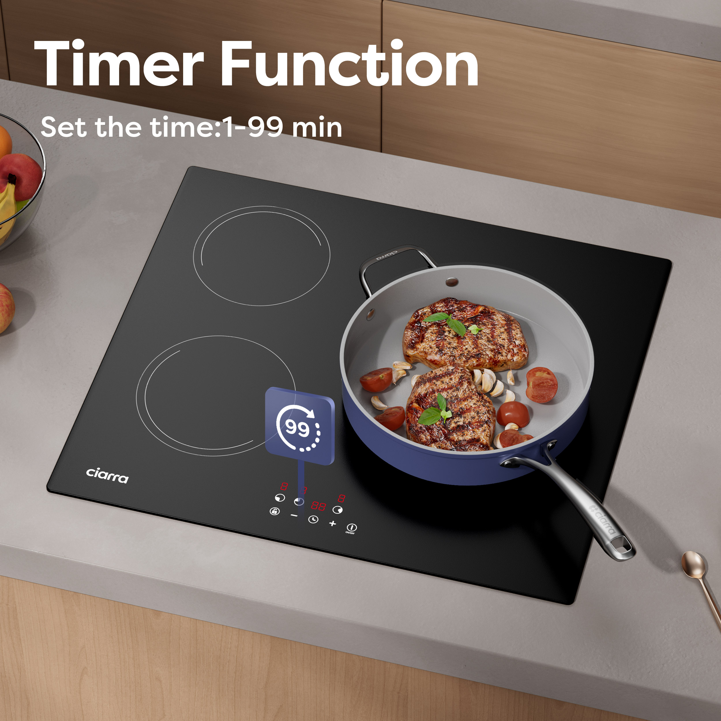 Ein Ceranfeld mit zwei Steaks in einer Pfanne, Tomaten und Knoblauch. Timer ist auf 99 eingestellt.