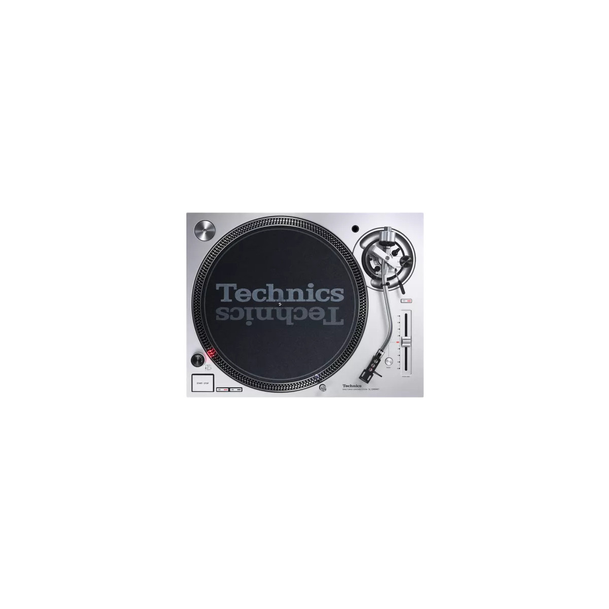 Ein silberner Plattenspieler mit schwarzer Matte und dem Technics-Logo.