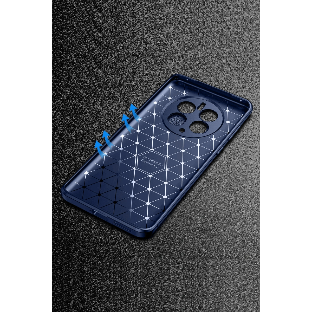 Geometrik desenli lacivert telefon kılıfı, siyah dokulu zeminde.