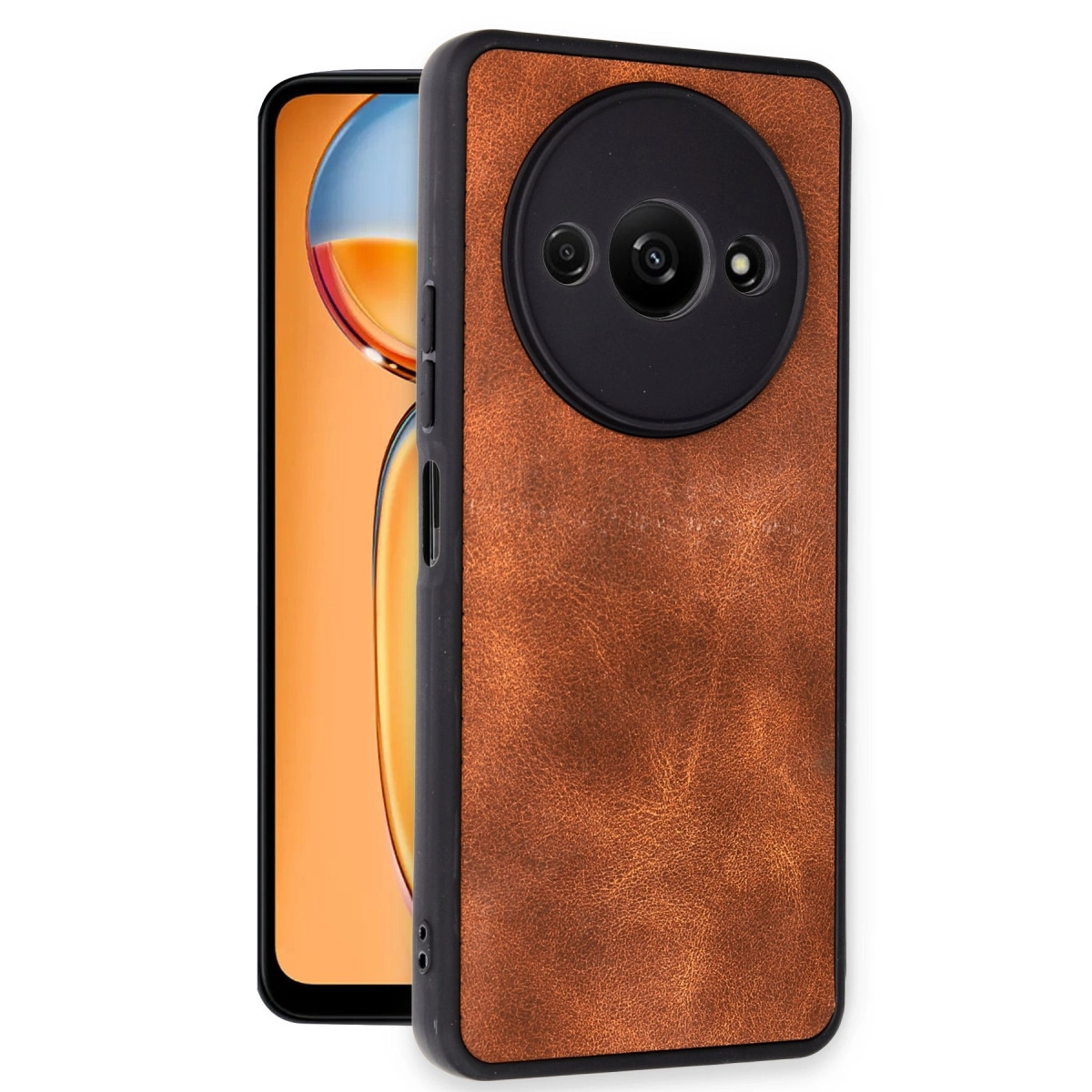 Turuncu arka plan üzerinde siyah kamera modülüne sahip kahverengi deri telefon kılıfı.