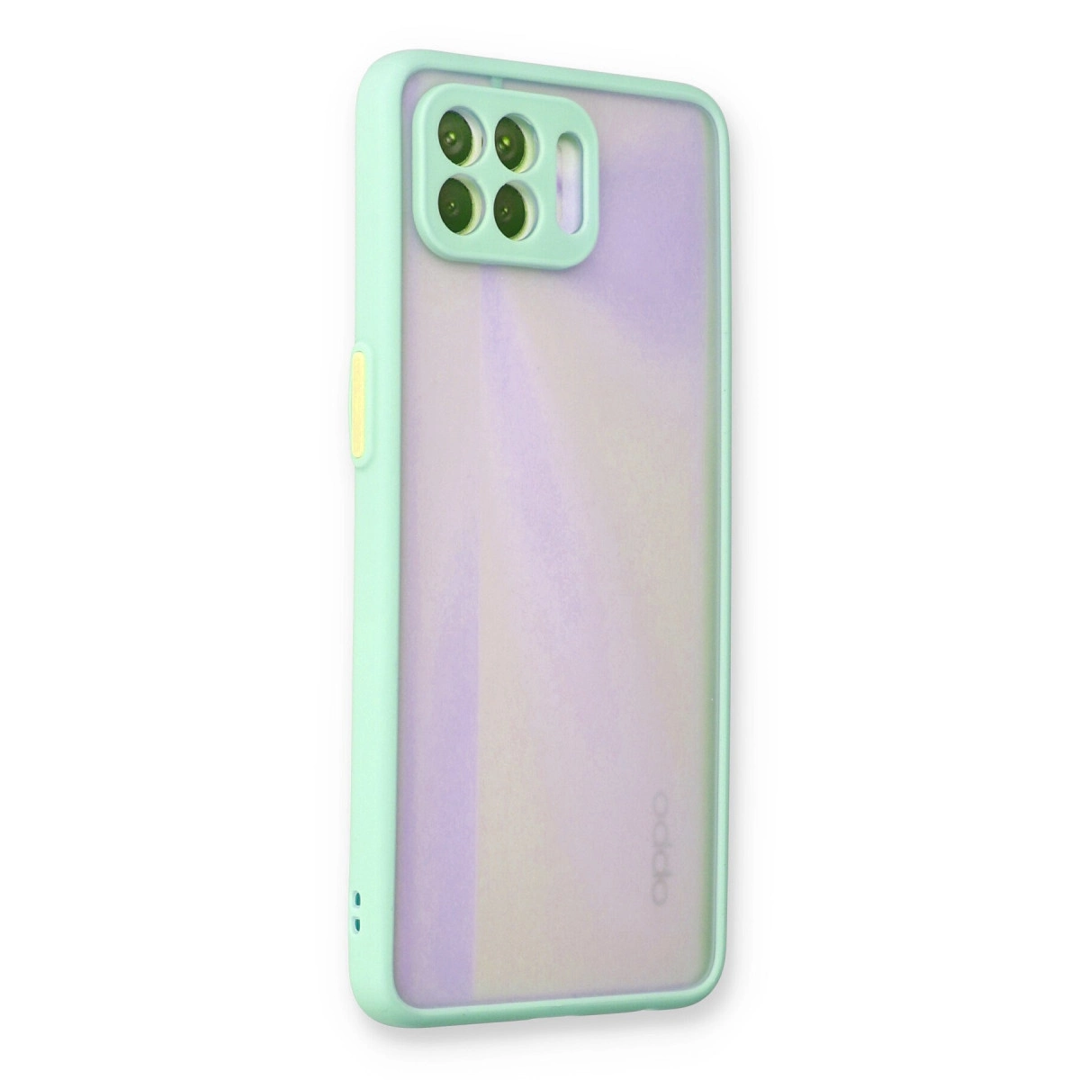 Dört kamera lensli ve mor-beyaz geçişli nane yeşili telefon kılıfı.