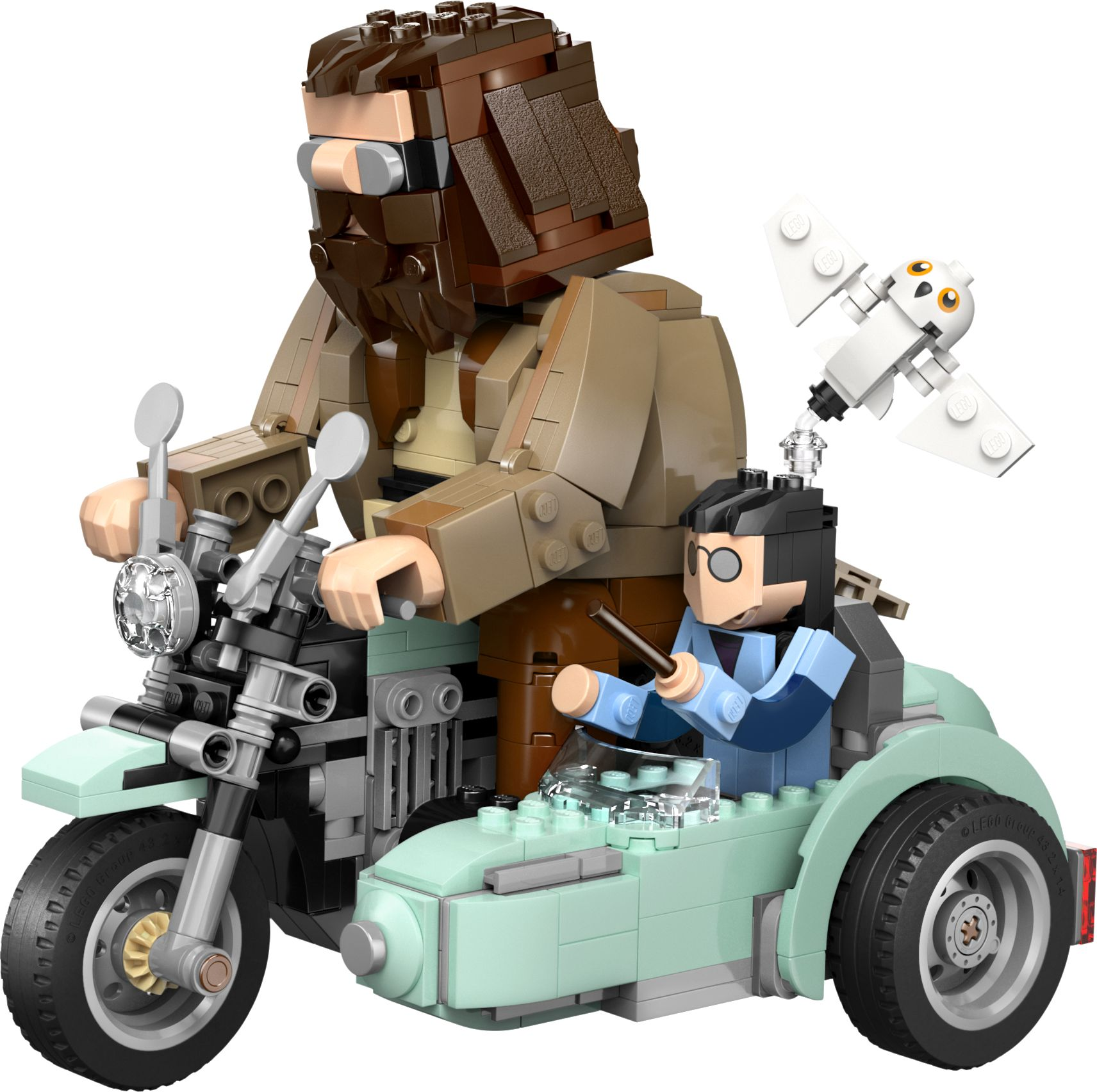 Lego-Figuren Hagrid und Harry Potter auf einem Motorrad mit Beiwagen und Eule.