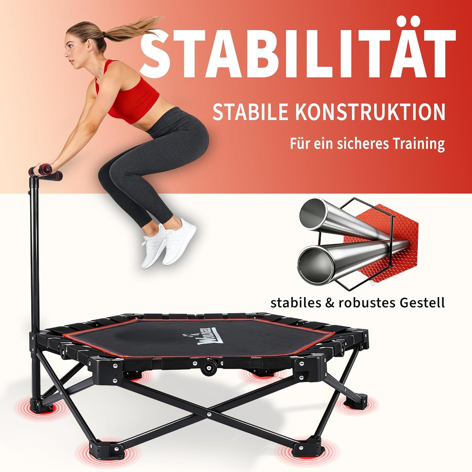 Frau springt auf einem Trampolin mit Griff. Stabile Konstruktion.