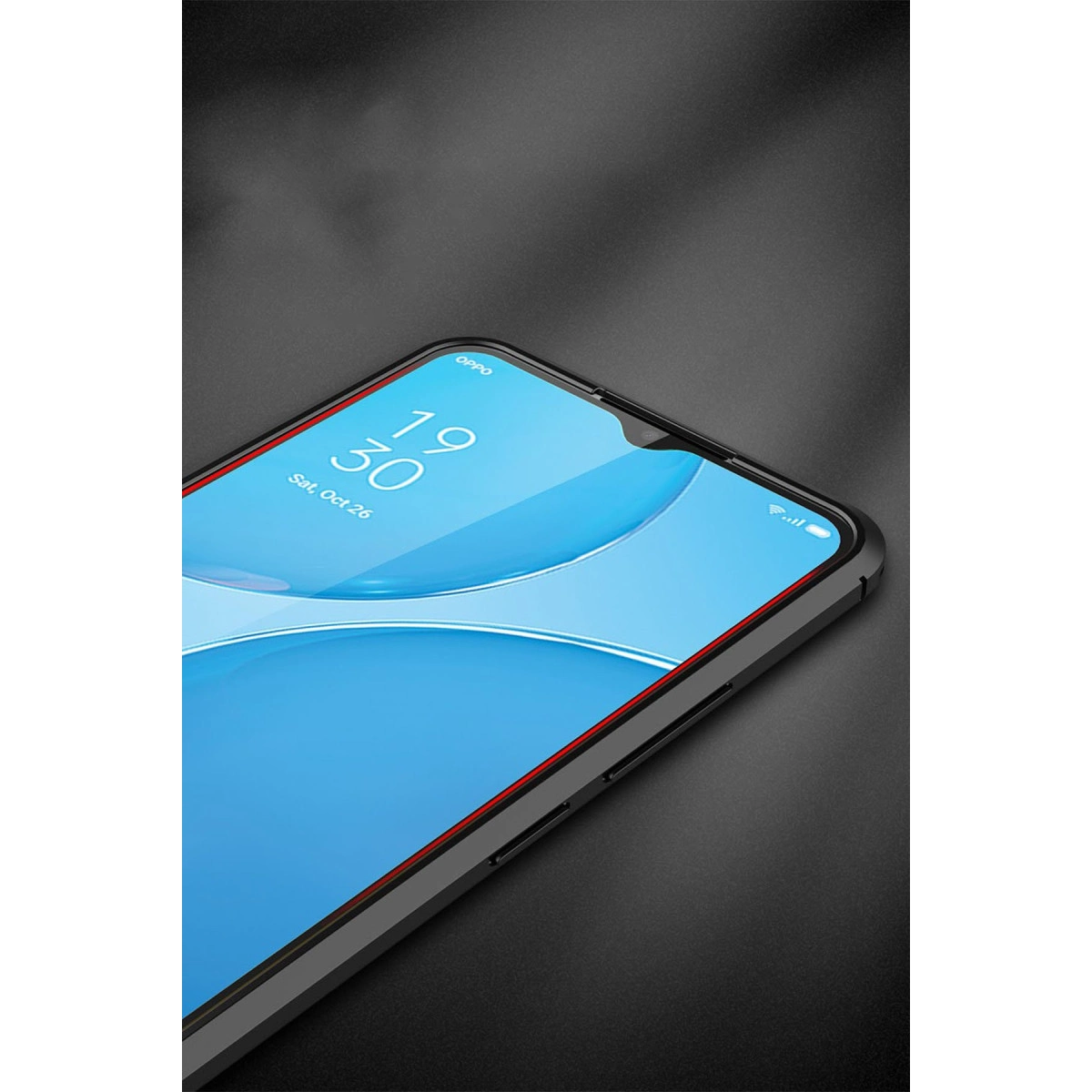 Kırmızı kenarlıklı OPPO akıllı telefon, saat 19:30 ve 26 Ekim.