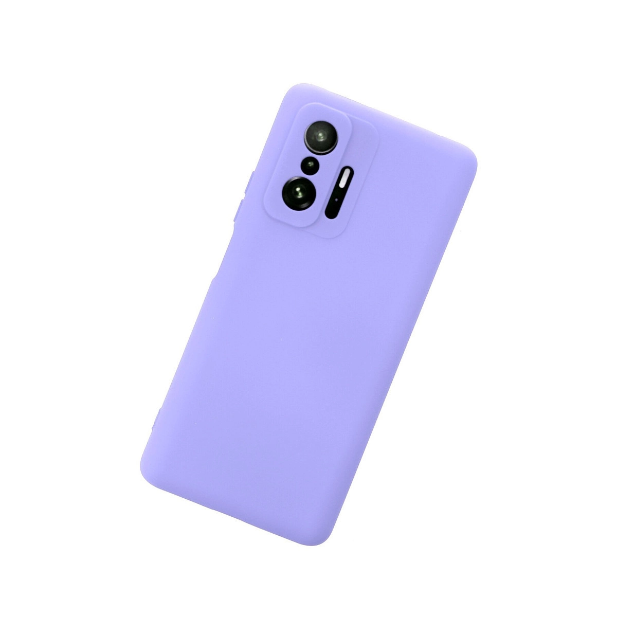 Arkada üçlü kamera kesimli açık mor telefon kılıfı.