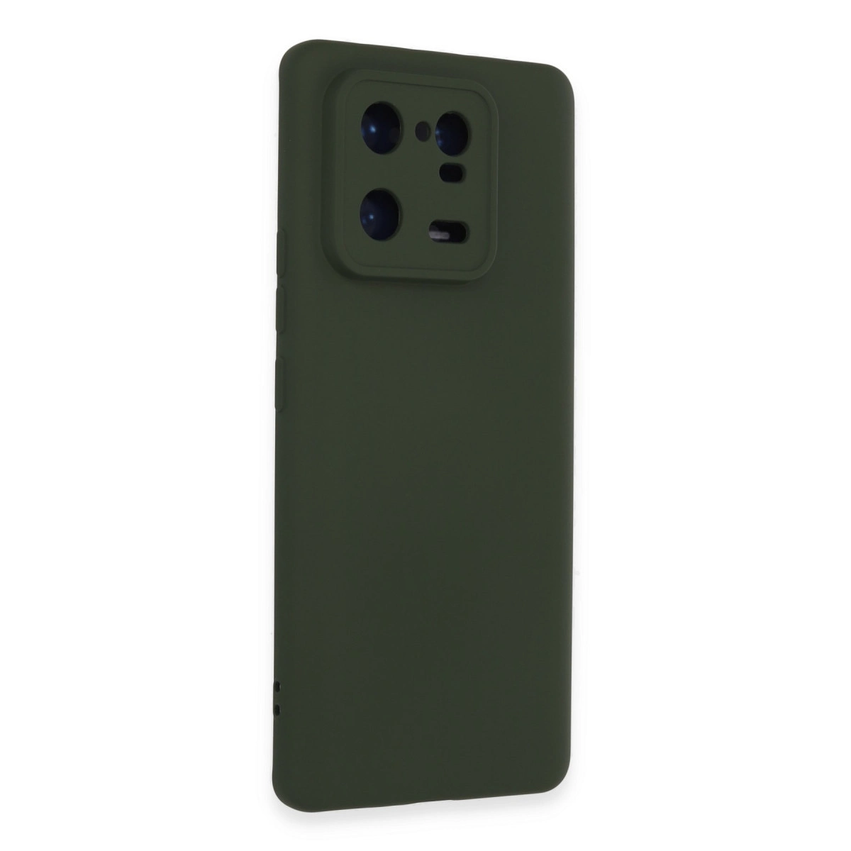 Arkada dikdörtgen kamera modülüne sahip koyu yeşil telefon kılıfı.