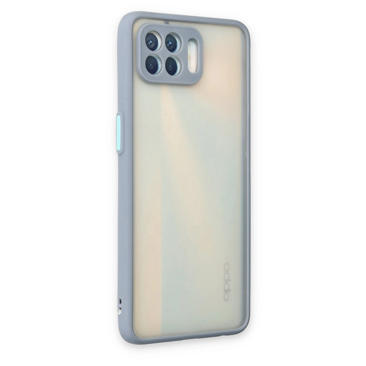 Dört kameralı gri telefon kılıfı ve mat, parlak arka yüzey.