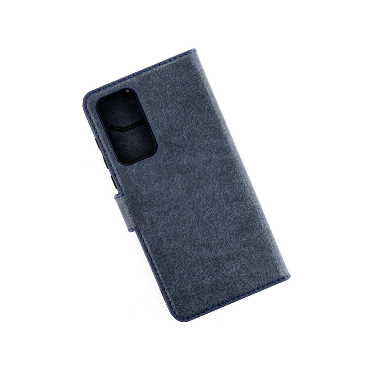 Dikişli lacivert deri telefon kılıfı, kamera boşluğunu gösteriyor.