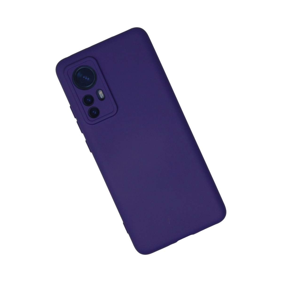 Beyaz arka plan üzerinde kamera modüllü mor telefon kılıfı.