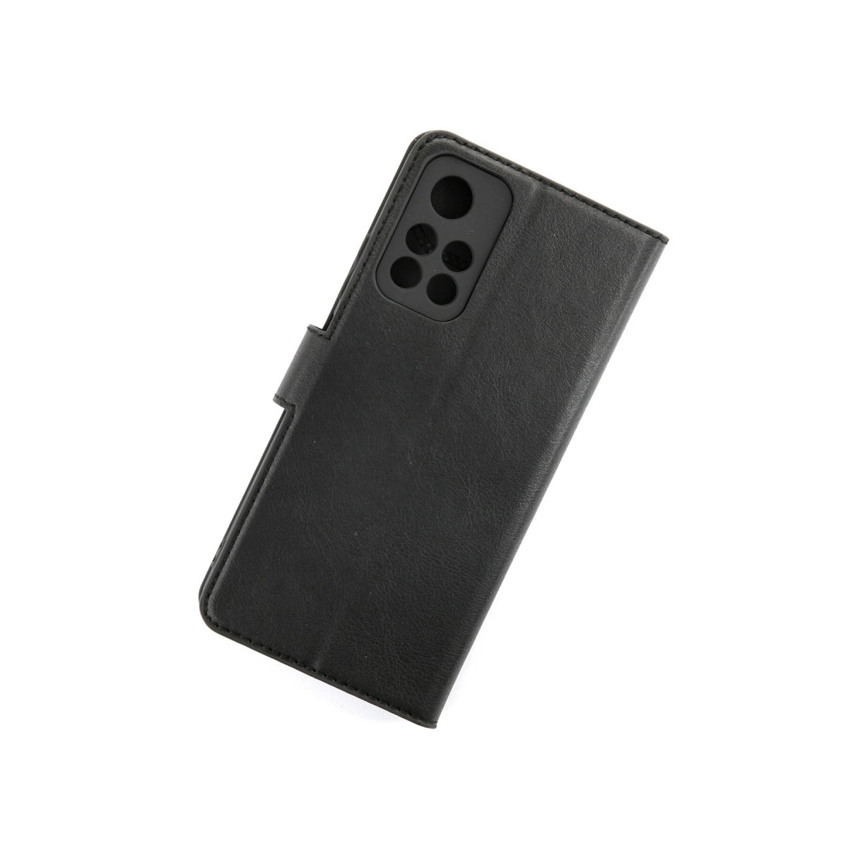 Beyaz arka plan üzerinde kamera deliği desenli siyah telefon kılıfı.