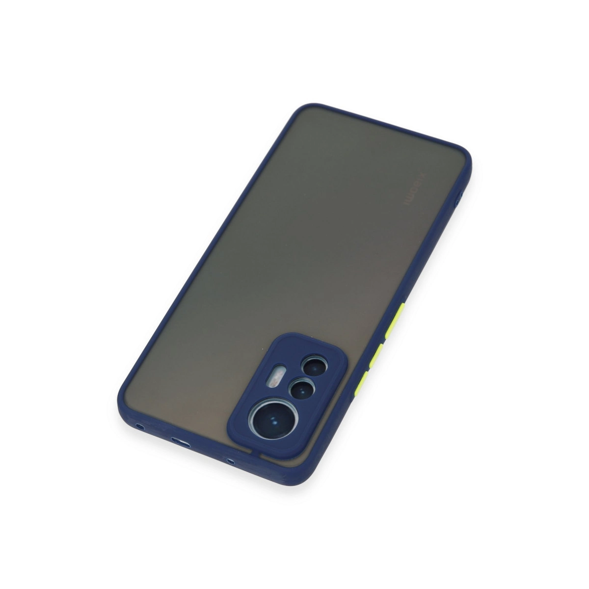 Mavi kenarlı ve sarı vurgulu koyu gri telefon kılıfı, beyaz arka plan üzerinde.