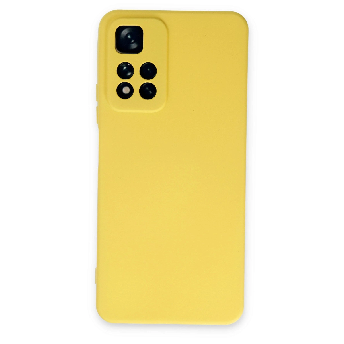 Dört lensli kamera modülüne sahip sarı telefon kılıfı.