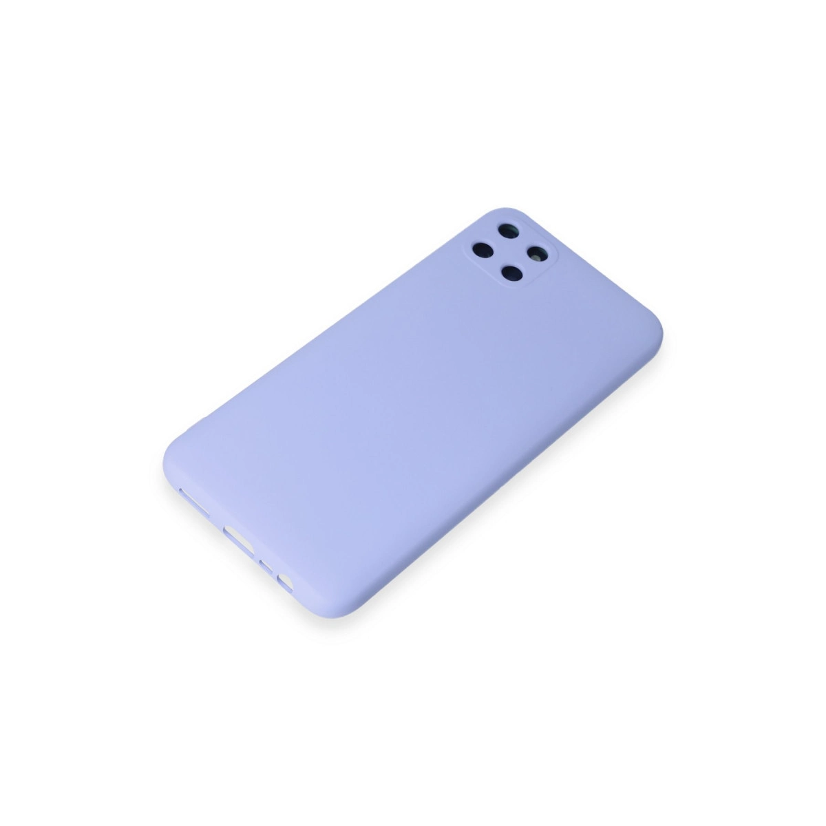 Dört kameralı açık mor telefon kılıfı beyaz arka planda.