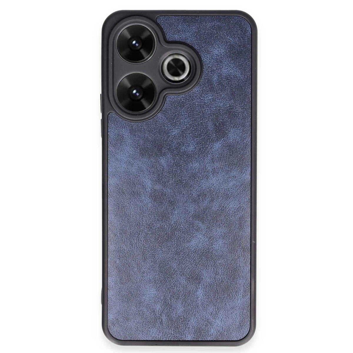 Üçlü kamera açıklığına ve deri dokusuna sahip lacivert telefon kılıfı.