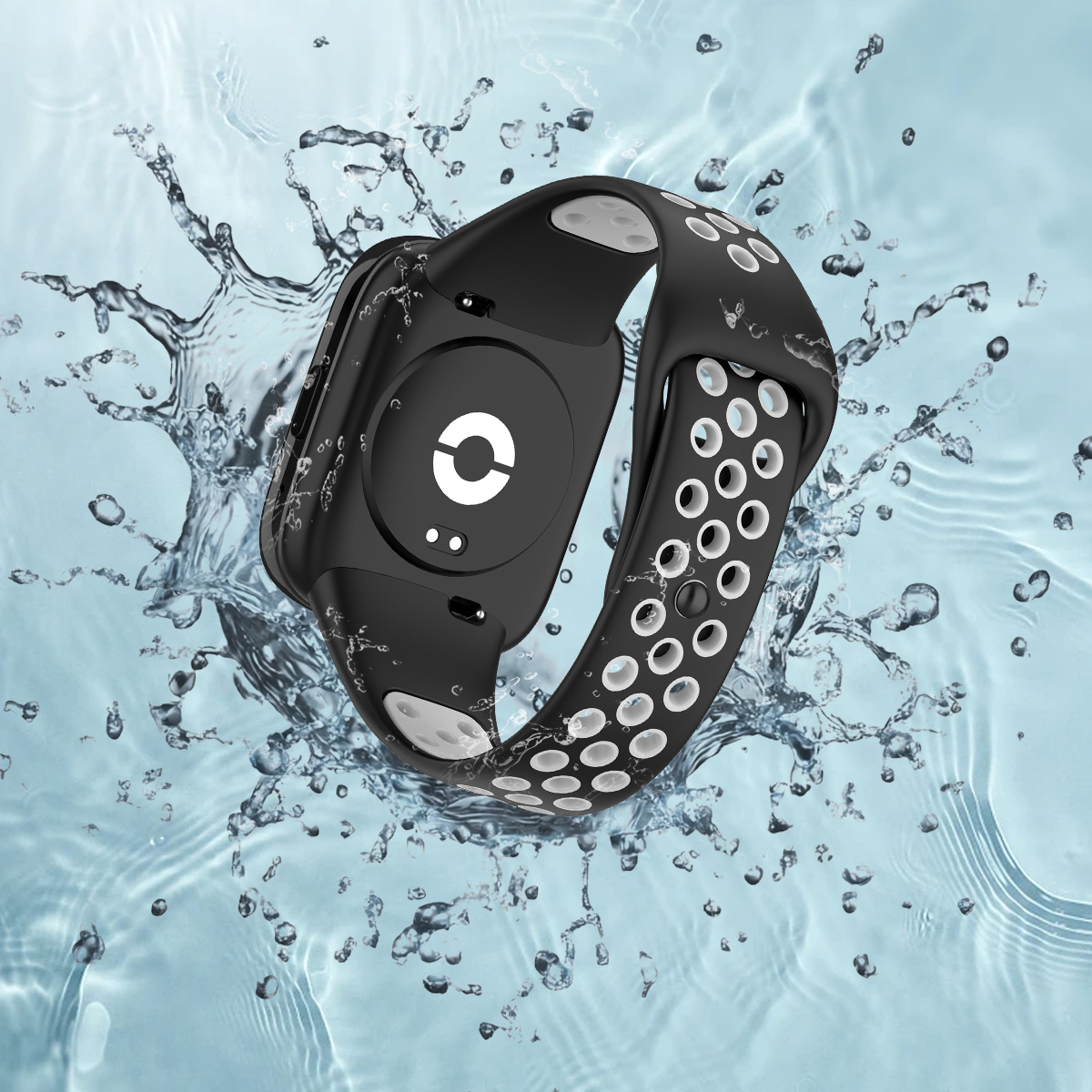 Schwarze Smartwatch mit Lochmusterband spritzt in Wasser.